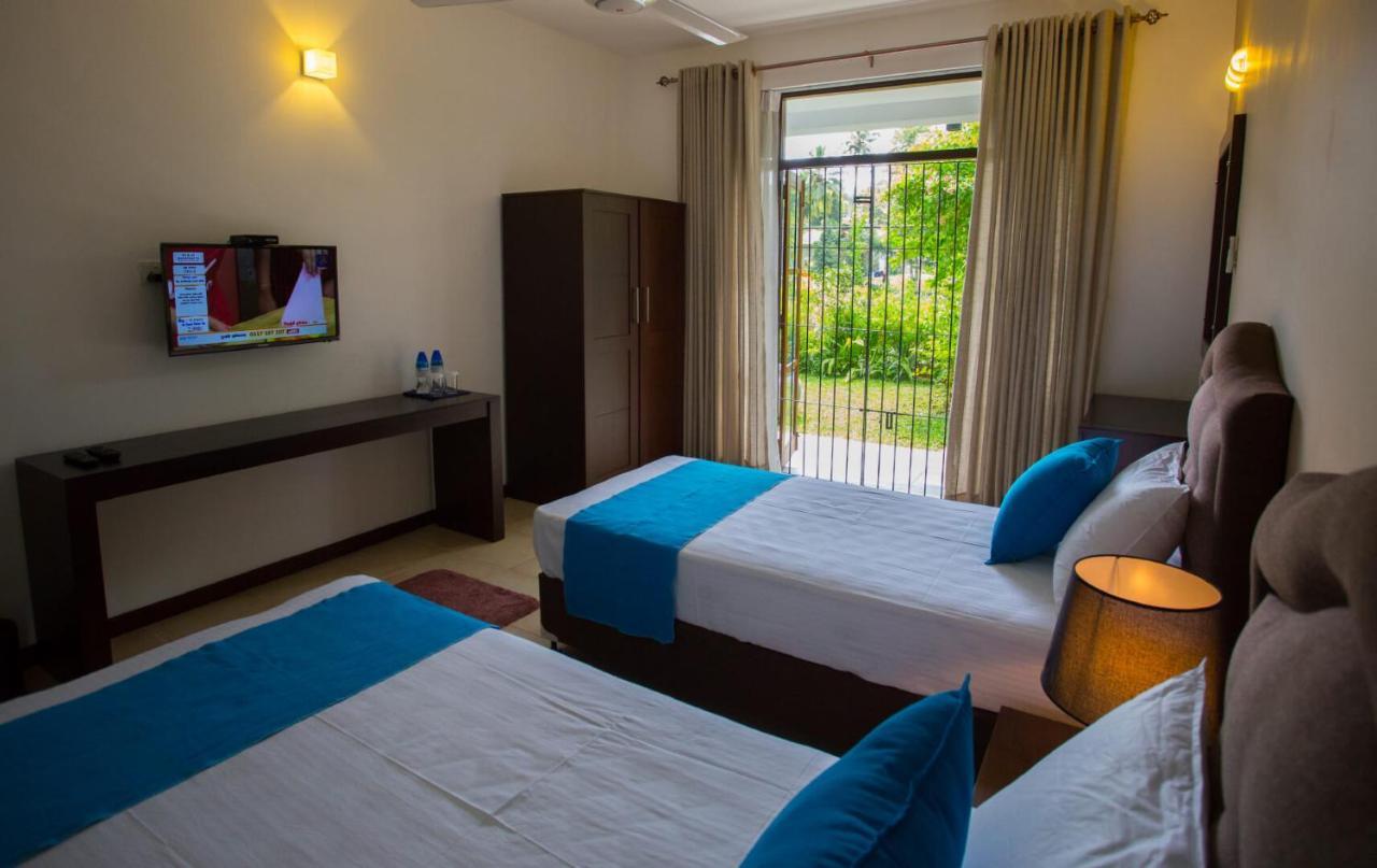 Villa Jasmine Breeze Kaduwela Exteriör bild